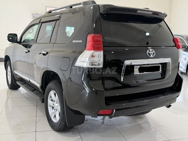 Toyota Land Cruiser Prado-4