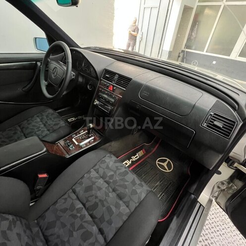 Mercedes C 200-10