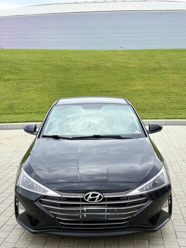 Hyundai Elantra-10