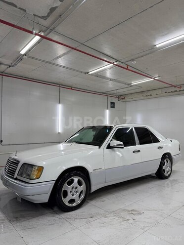 Mercedes E 220-6