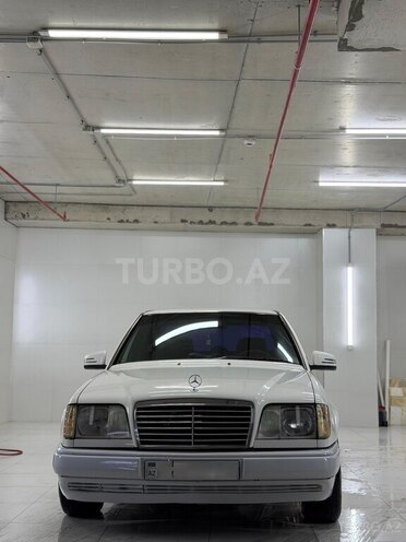 Mercedes E 220-4