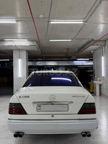 Mercedes E 220-5