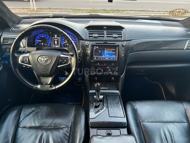 Toyota Camry-17