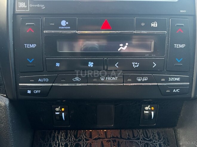 Toyota Camry-15