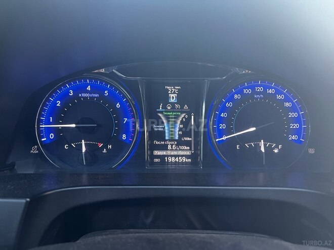 Toyota Camry-21