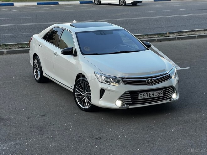 Toyota Camry-1
