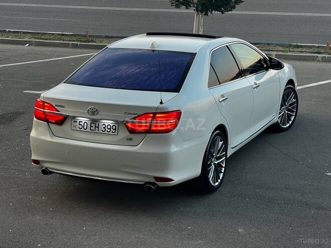 Toyota Camry-9