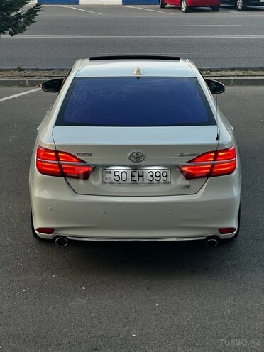 Toyota Camry-5