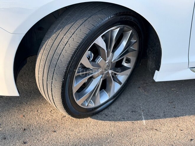 Hyundai Sonata-20