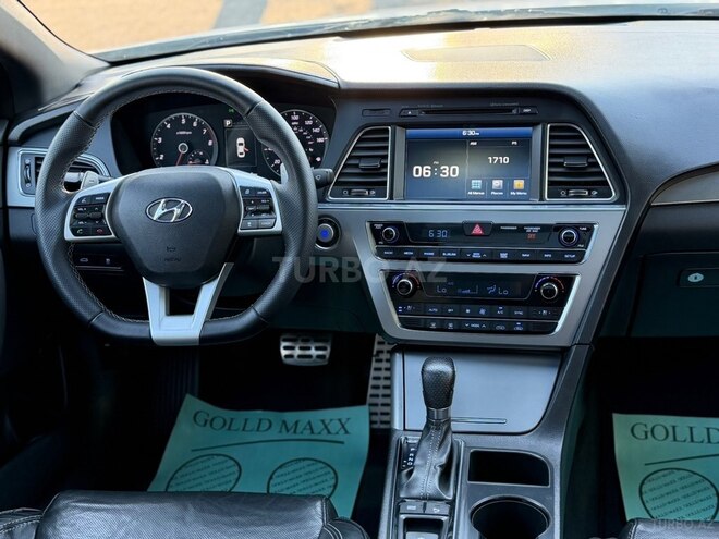 Hyundai Sonata-11