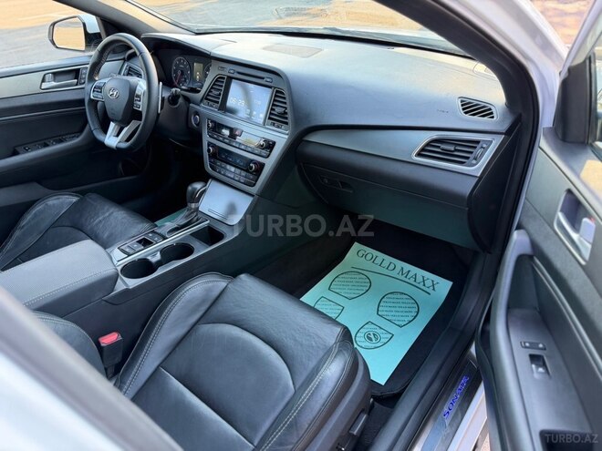 Hyundai Sonata-13