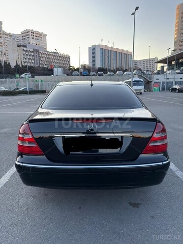 Mercedes E 240-6