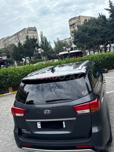 Kia Carnival-15