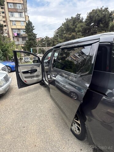 Kia Carnival-8