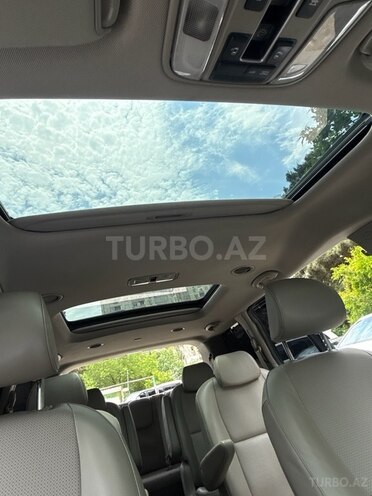 Kia Carnival-3