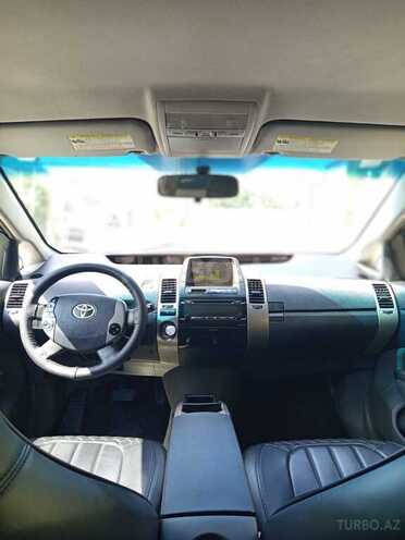 Toyota Prius-7