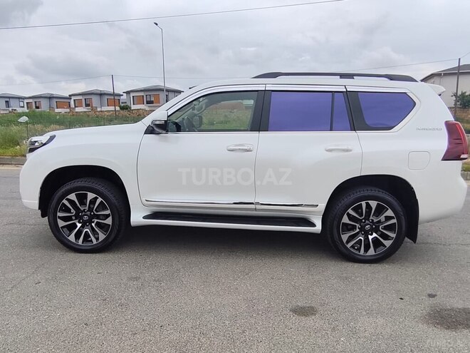 Toyota Land Cruiser Prado-6