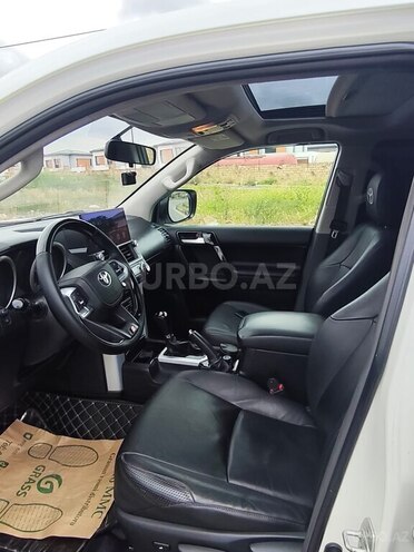 Toyota Land Cruiser Prado-9