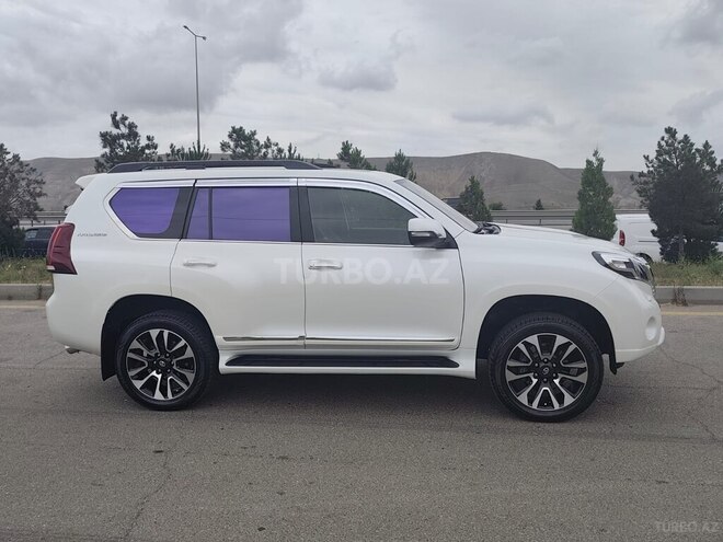Toyota Land Cruiser Prado-7