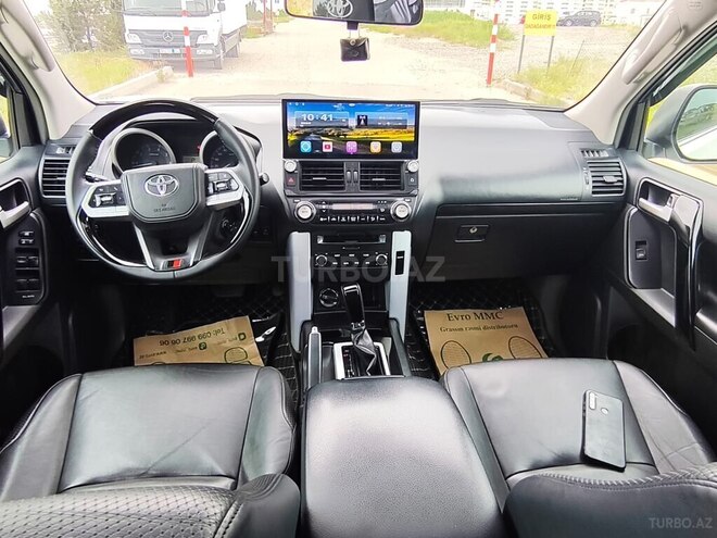 Toyota Land Cruiser Prado-8