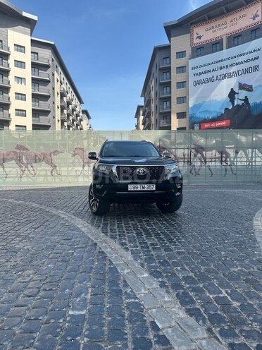 Toyota Land Cruiser Prado-6