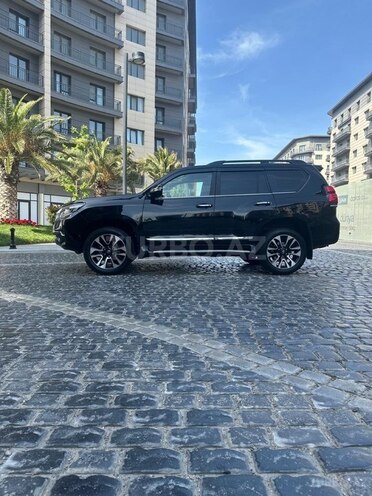 Toyota Land Cruiser Prado-3