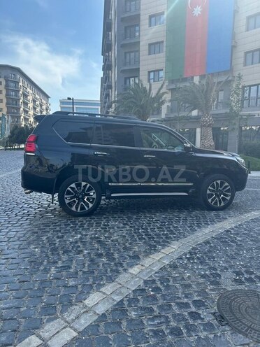 Toyota Land Cruiser Prado-16