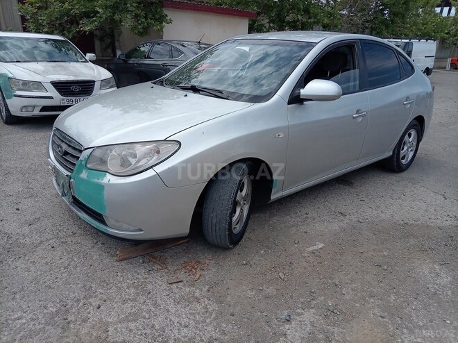 Hyundai Avante-2