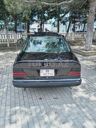 Mercedes 250 D-7