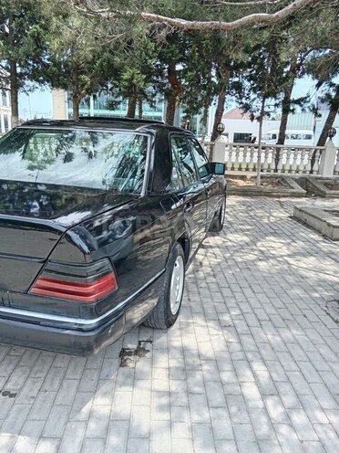 Mercedes 250 D-5
