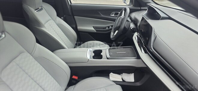 Changan Qiyuan Q05-6