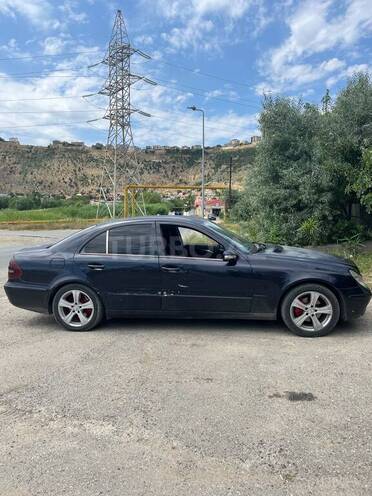 Mercedes E 220-2