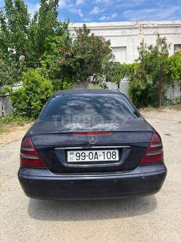 Mercedes E 220-4