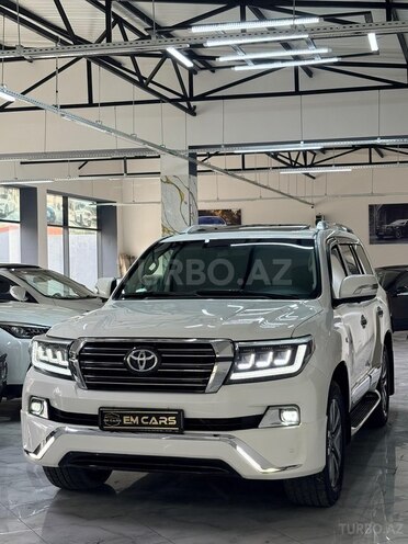 Toyota Land Cruiser-6