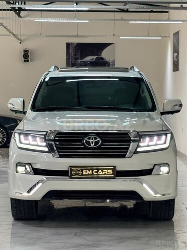 Toyota Land Cruiser-10