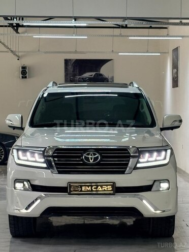 Toyota Land Cruiser-13