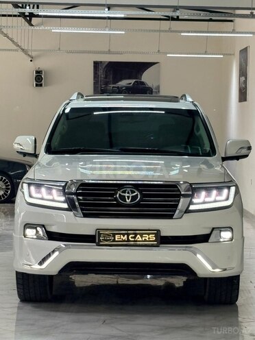 Toyota Land Cruiser-11