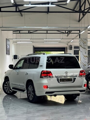 Toyota Land Cruiser-20