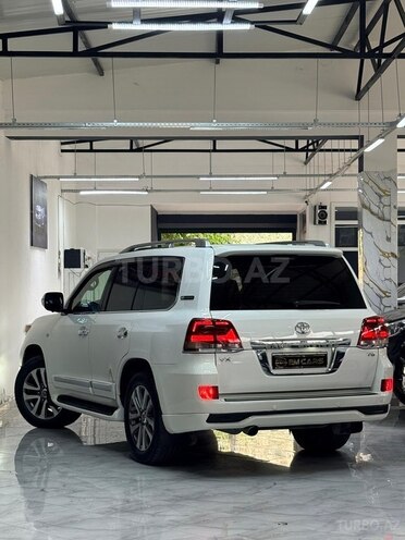 Toyota Land Cruiser-21