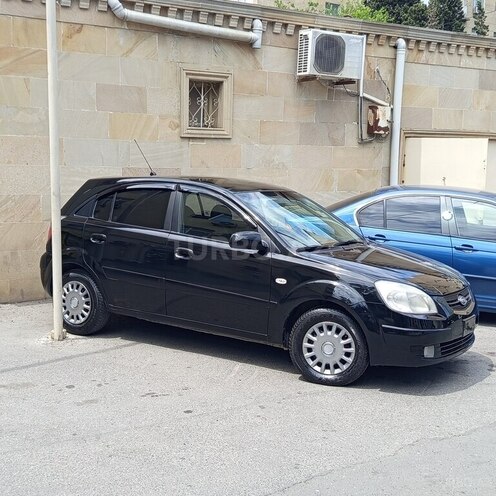 Kia Rio-5