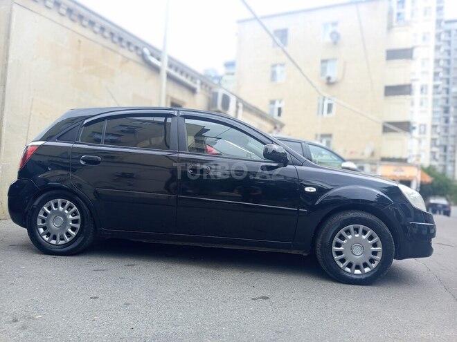 Kia Rio-11