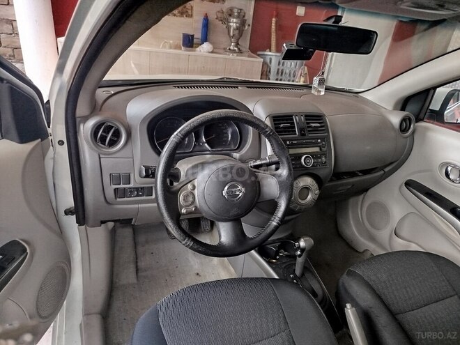 Nissan Sunny-16