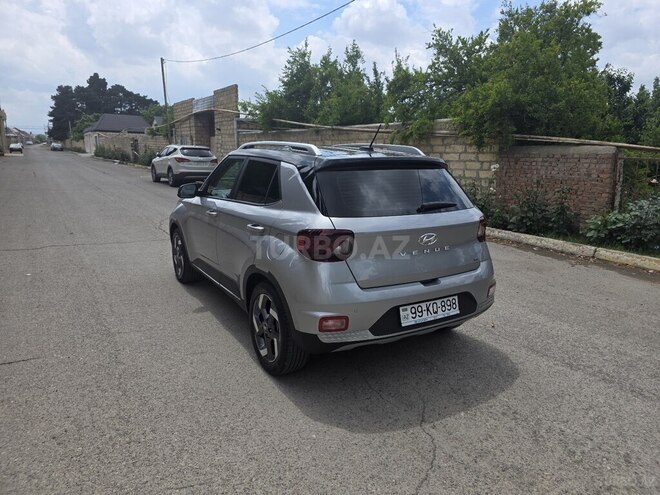 Hyundai Venue-7