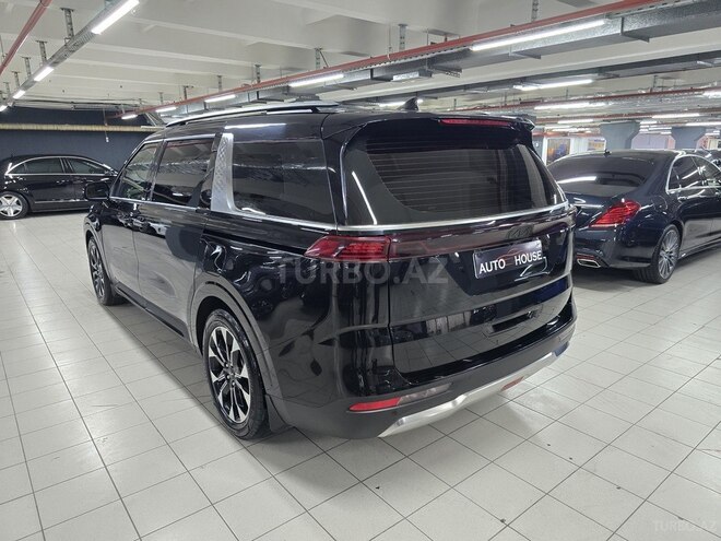 Kia Carnival-5
