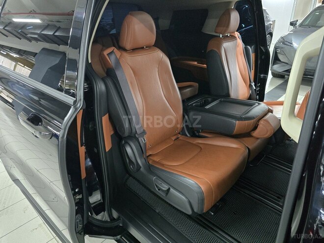 Kia Carnival-10