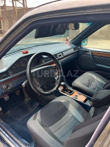 Mercedes 250 D-5