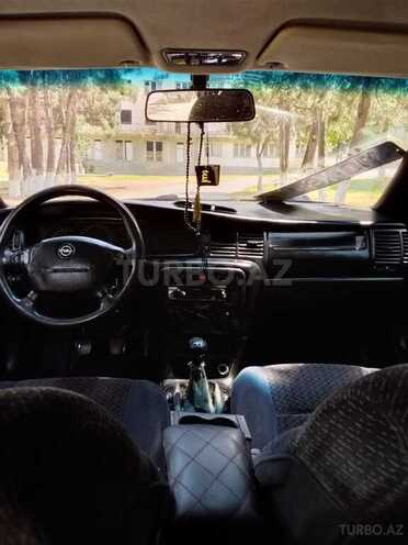 Opel Vectra-9
