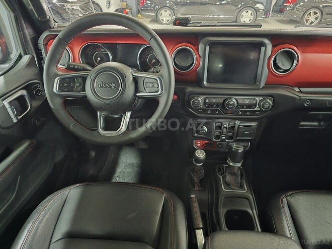 Jeep Wrangler-12