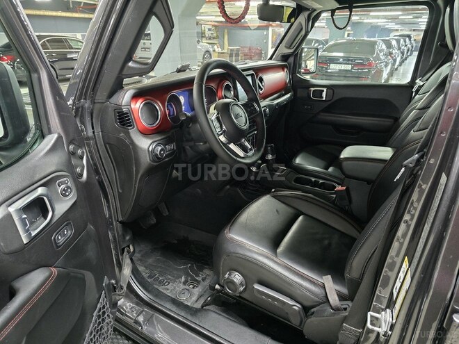 Jeep Wrangler-10