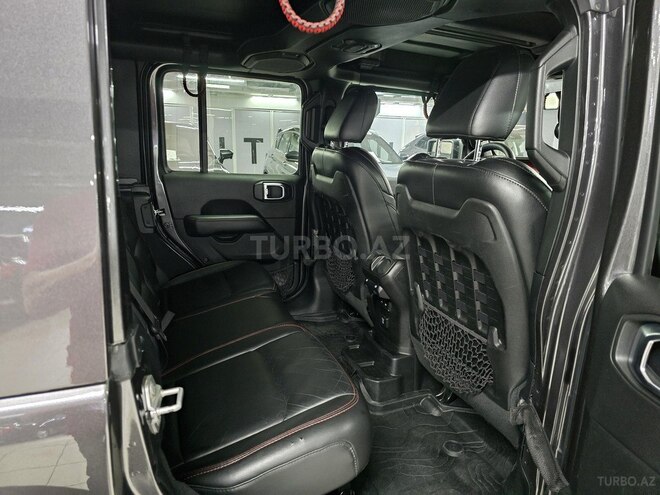 Jeep Wrangler-13